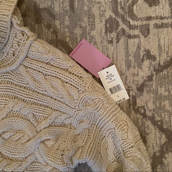 Tevrow & Chase Sweater - Picture 3 of 3